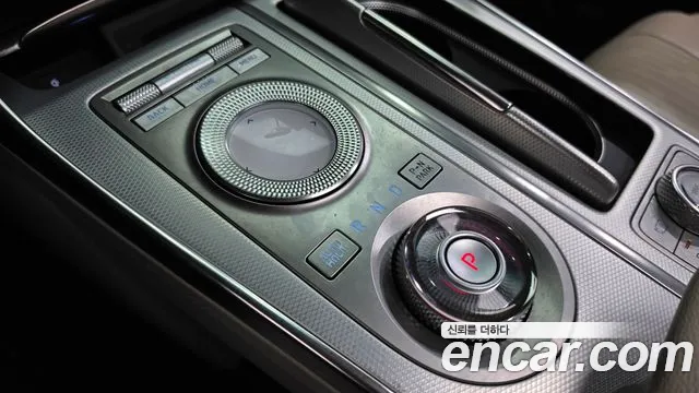 Genesis GV80 — Фото автомобиля 12