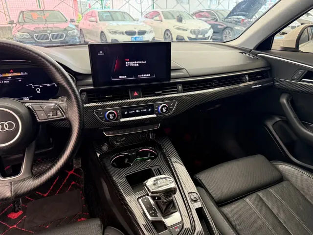 Audi A4L — Фото автомобиля 15