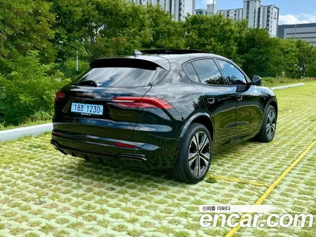 Maserati Grecale — Фото автомобиля 6