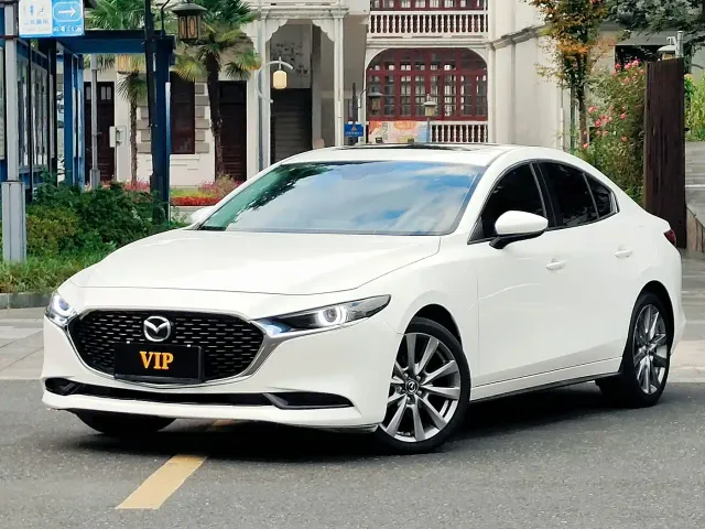 Фотография автомобиля — Mazda Axela