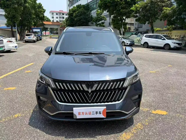 Wuling Jiachen — Фото автомобиля 2