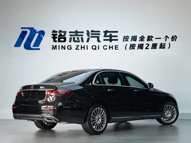 Mercedes-Benz E-Class — Фото автомобиля 4