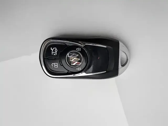 Buick Regal — Фото автомобиля 19