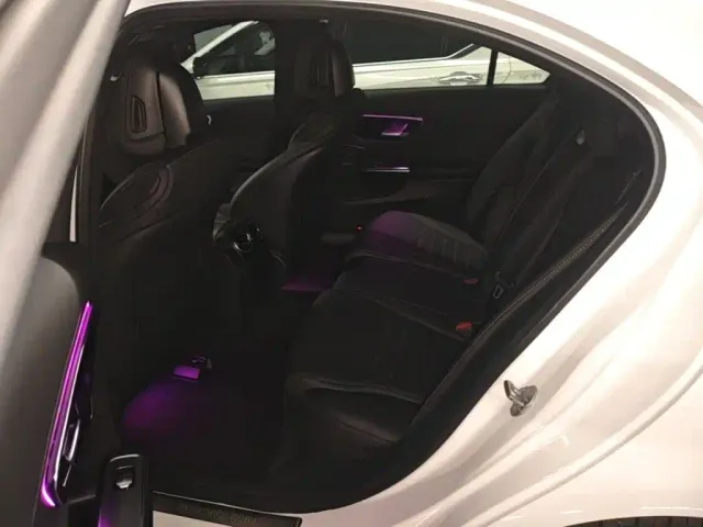 Mercedes-Benz C-Class — Фото автомобиля 16
