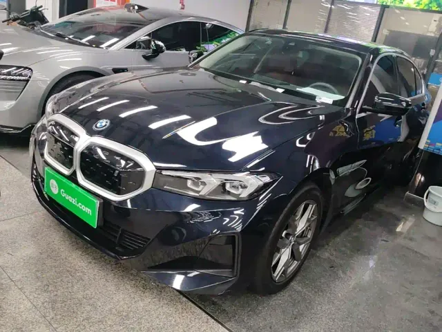Фотография автомобиля — BMW i3