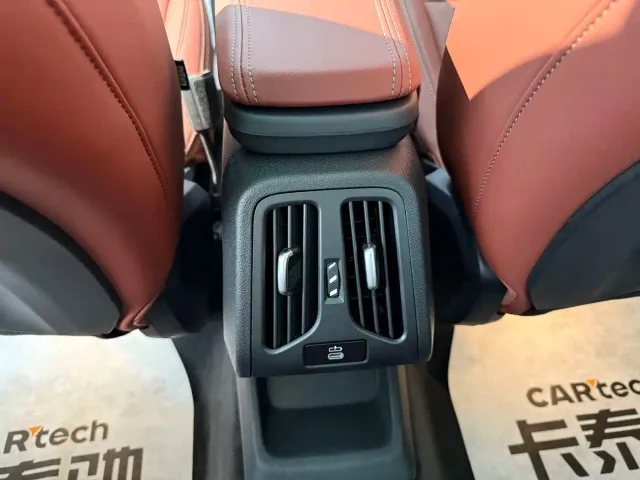 BMW X1 — Фото автомобиля 12