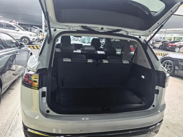 Volkswagen ID.6 Crozz — Фото автомобиля 10