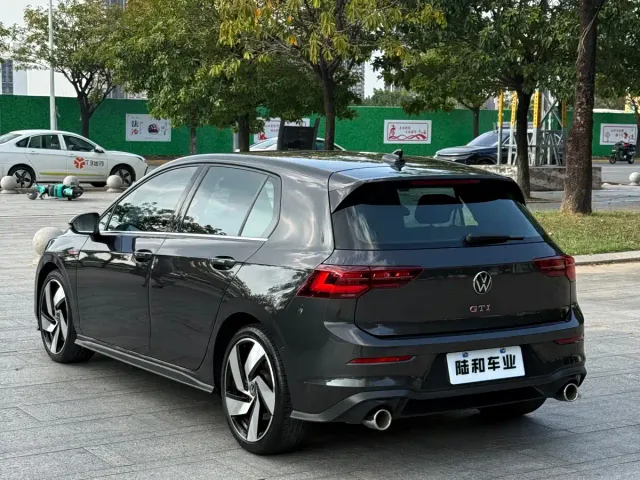 Volkswagen Golf GTI — Фото автомобиля 7