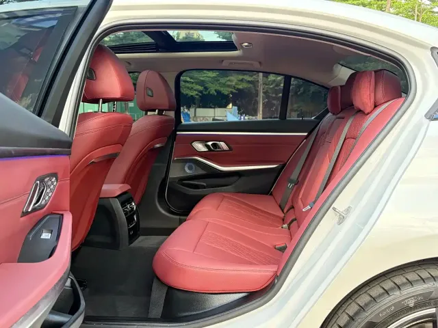 BMW 3 Series — Фото автомобиля 21