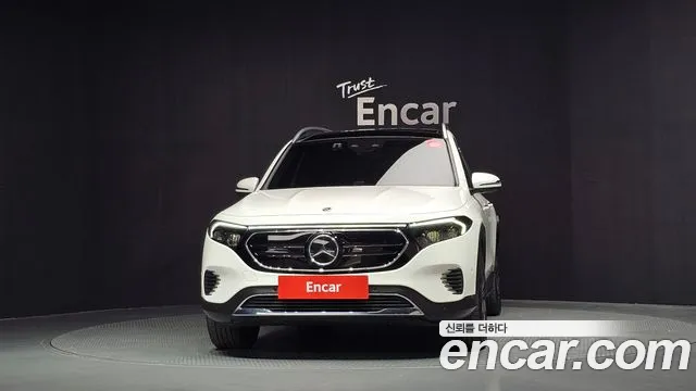 Mercedes-Benz EQB X243 — Фото автомобиля 3