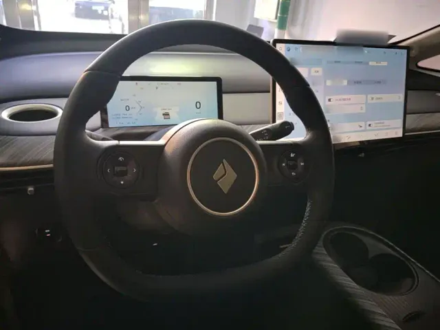 Baojun Cloud — Фото автомобиля 10