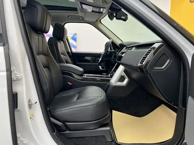 Land Rover Range Rover 2021 3.0 L6 Heritage Edition — Фото автомобиля 15