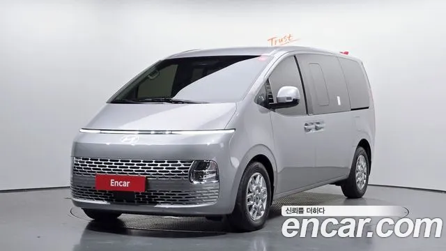 Фотография автомобиля — Hyundai Staria