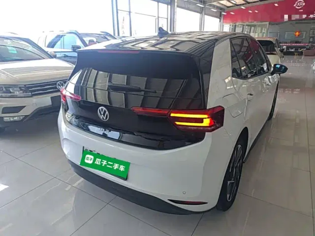 Volkswagen ID.3 — Фото автомобиля 6