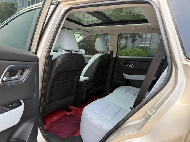 Nissan X-Trail — Фото автомобиля 6