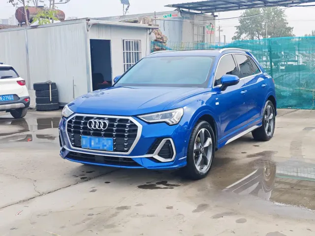 Фотография автомобиля — Audi Q3
