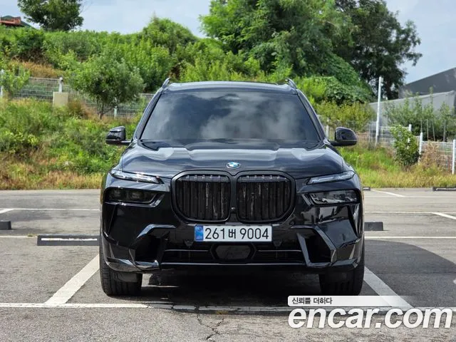 BMW X7 — Фото автомобиля 3
