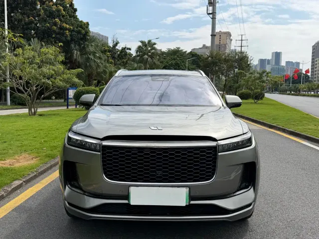 Li Auto ONE — Фото автомобиля 2