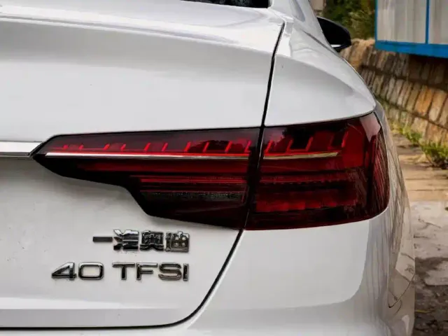 Audi A4L — Фото автомобиля 9