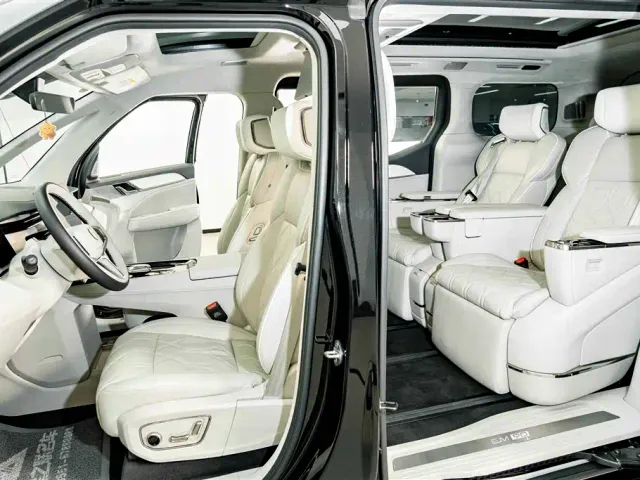 Volvo EM90 — Фото автомобиля 19