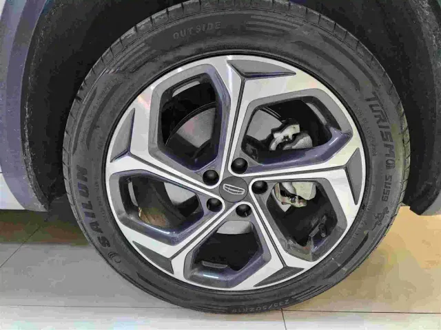 Geely Xingyue L — Фото автомобиля 16