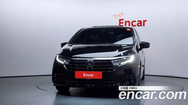 Honda Odyssey — Фото автомобиля 3