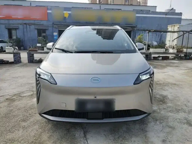 GAC Aion Y — Фото автомобиля 2