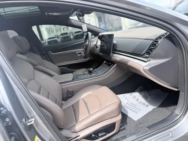 BYD Han — Фото автомобиля 12