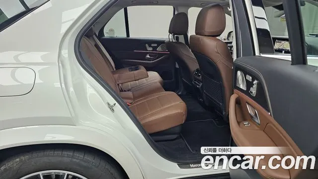 Mercedes-Benz GLE-Class — Фото автомобиля 12