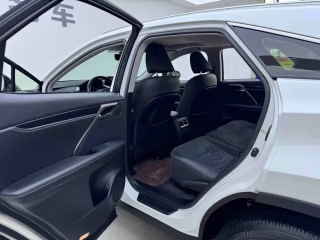 Lexus RX — Фото автомобиля 8