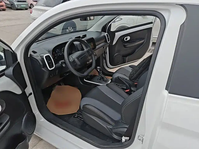 Roewe Clever — Фото автомобиля 10