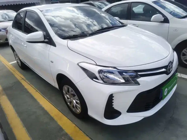 Toyota Vios — Фото автомобиля 3