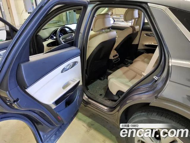 Genesis GV70 — Фото автомобиля 12