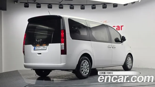 Hyundai Staria Staria Карго 5 мест — Фото автомобиля 2