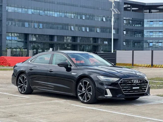 Audi A7L — Фото автомобиля 3