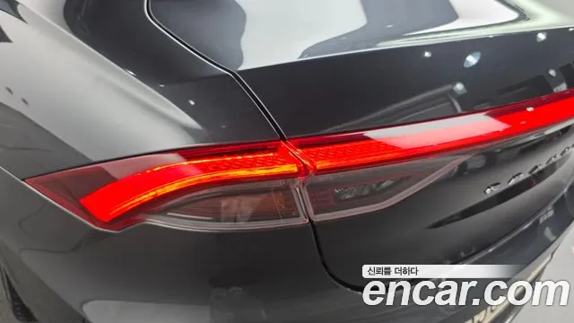 Hyundai Grandeur (New) Hybrid — Фото автомобиля 8