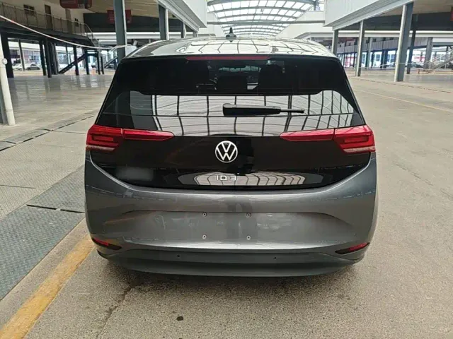 Volkswagen ID.3 — Фото автомобиля 5