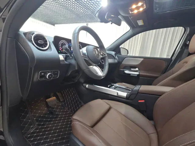 Mercedes-Benz GLB-Class — Фото автомобиля 12