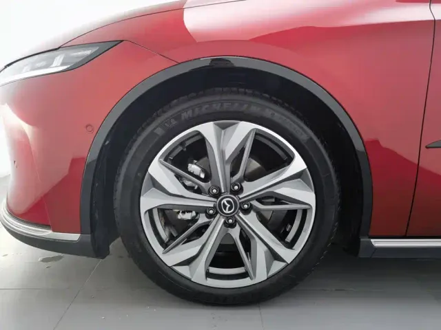 Mazda EZ-6 — Фото автомобиля 17