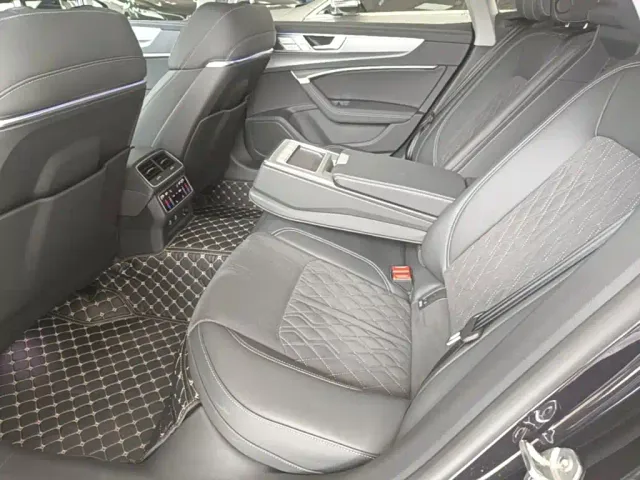 Audi A7L — Фото автомобиля 16