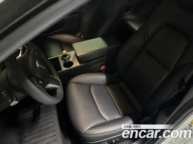 Tesla Model 3 — Фото автомобиля 20