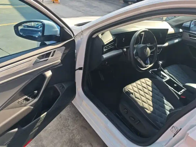 Volkswagen Sagitar — Фото автомобиля 15