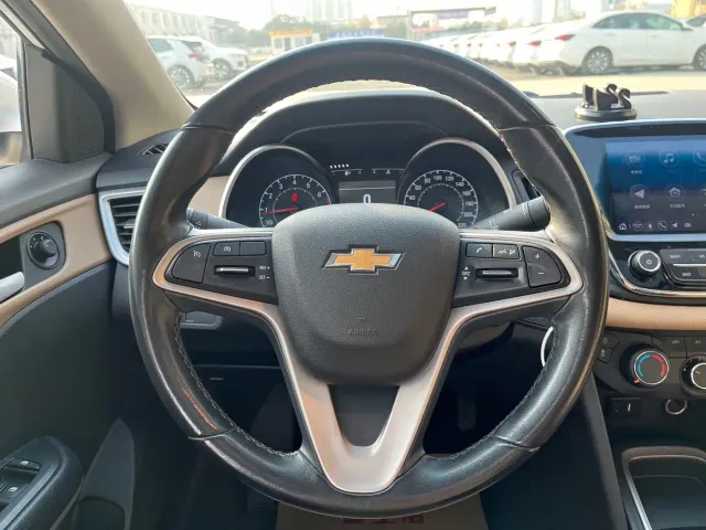 Chevrolet Monza — Фото автомобиля 11