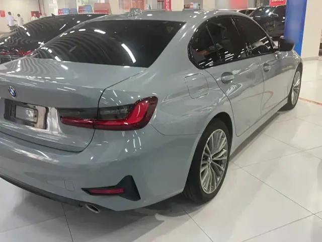 BMW 3 Series — Фото автомобиля 5