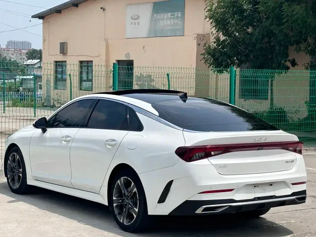 Kia K5 — Фото автомобиля 7