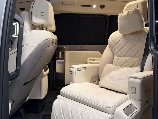 Li Auto MEGA — Фото автомобиля 8