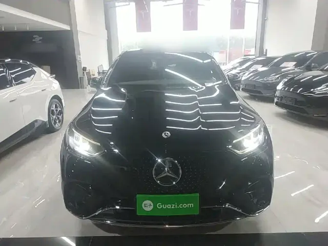 Mercedes-Benz EQE SUV — Фото автомобиля 2