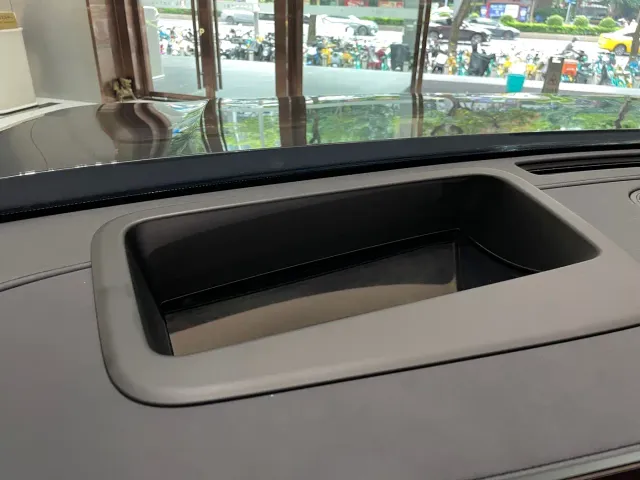 Aito M8 — Фото автомобиля 8