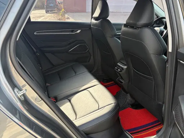 Geely Emgrand — Фото автомобиля 7