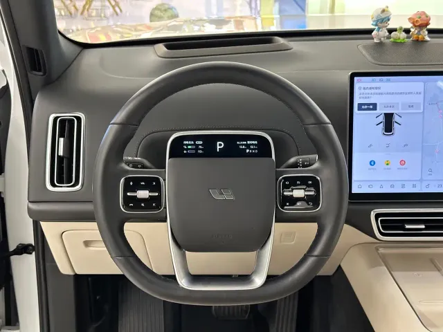Li Auto L7 — Фото автомобиля 16